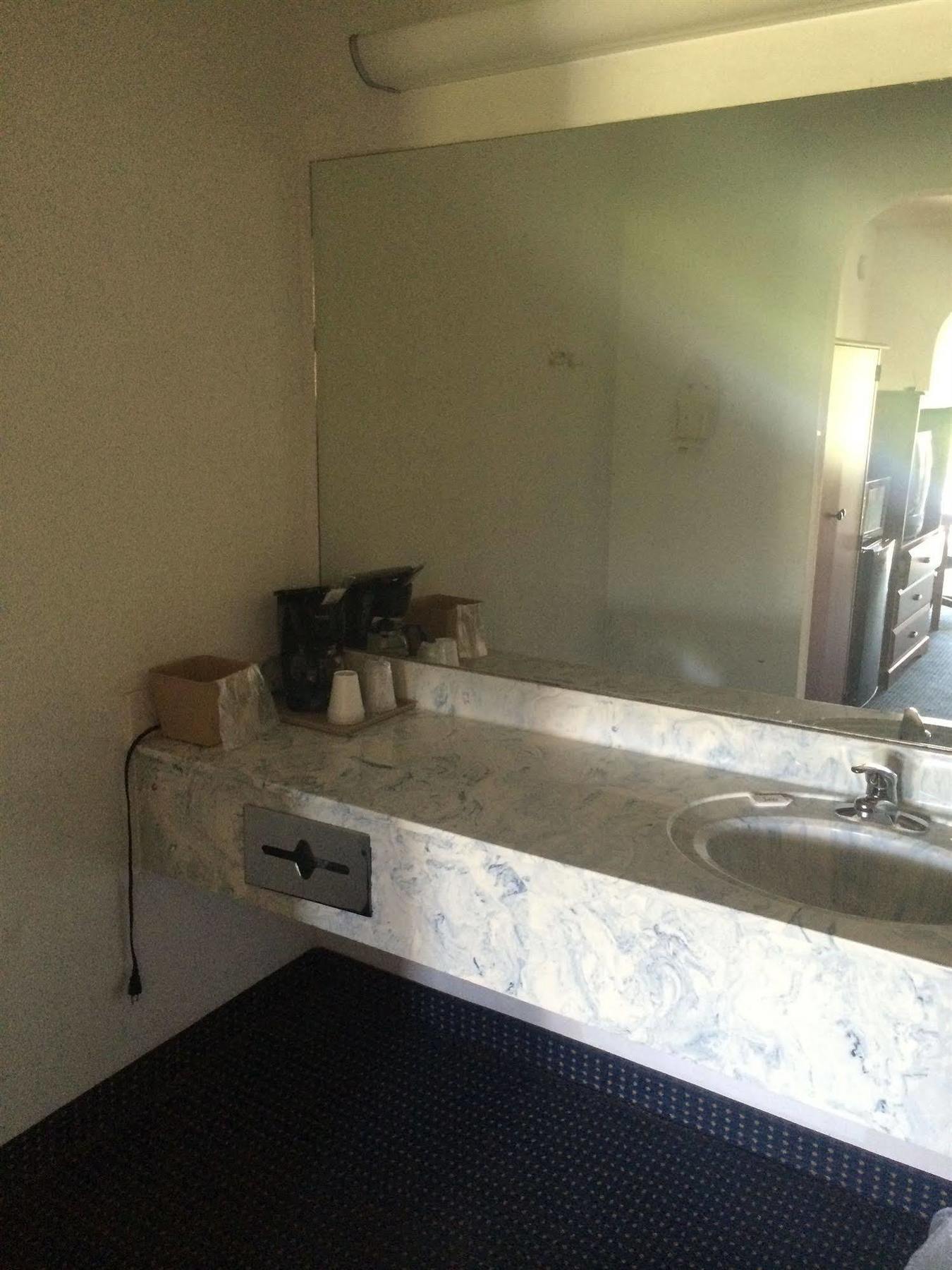 Broadway Inn Express Biloxi Zewnętrze zdjęcie