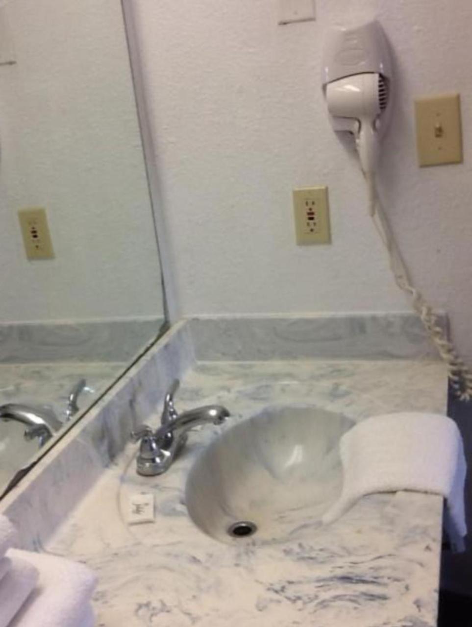 Broadway Inn Express Biloxi Zewnętrze zdjęcie