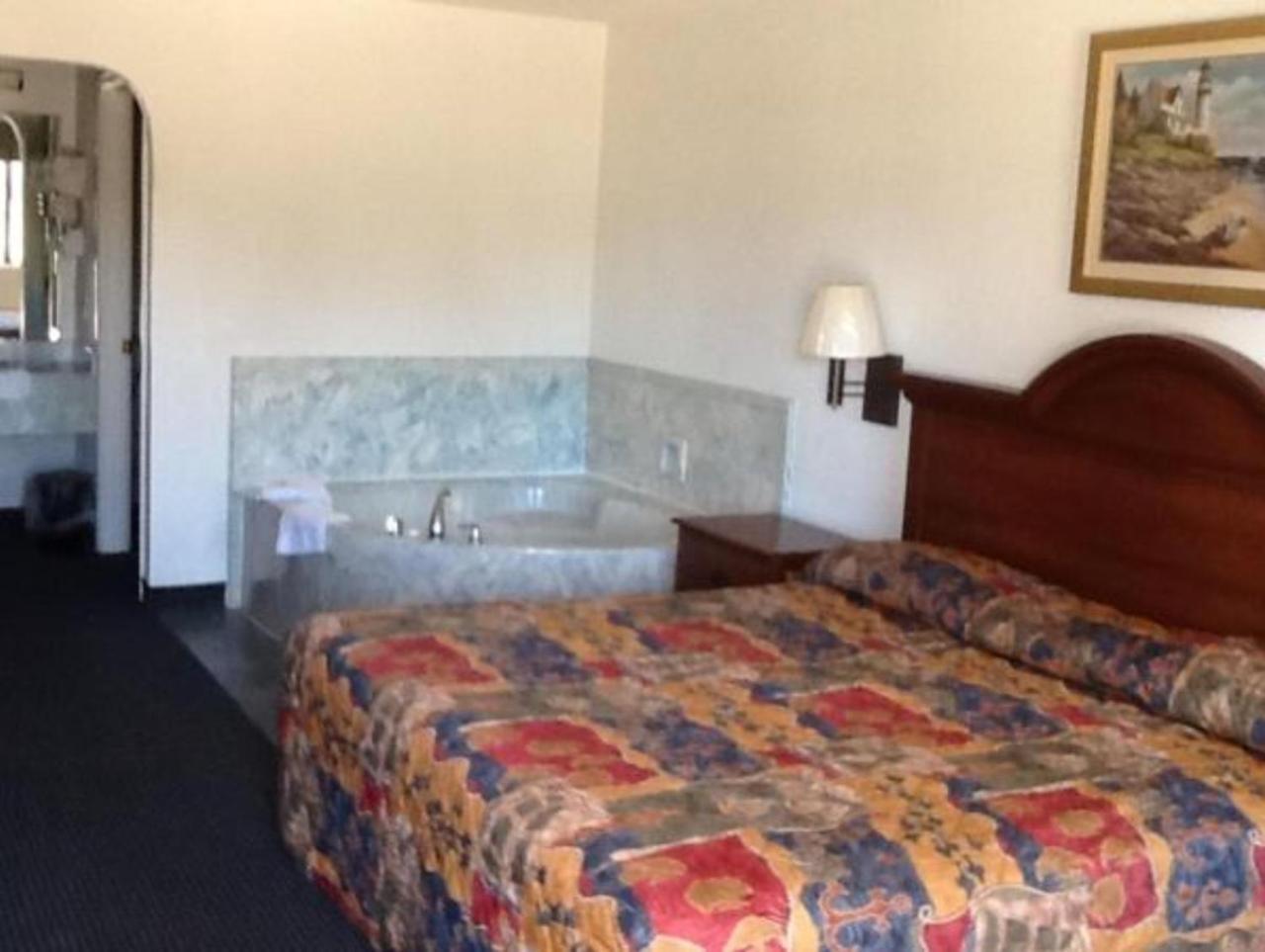 Broadway Inn Express Biloxi Zewnętrze zdjęcie